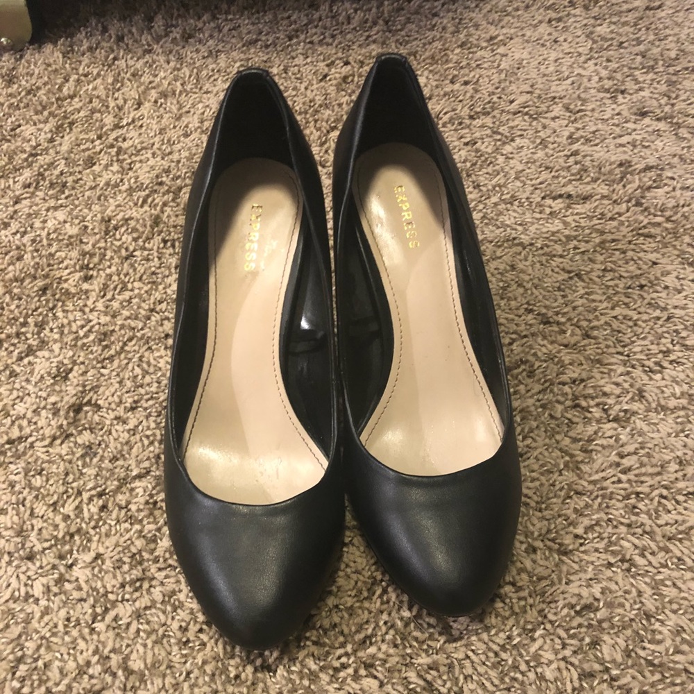 Express heels